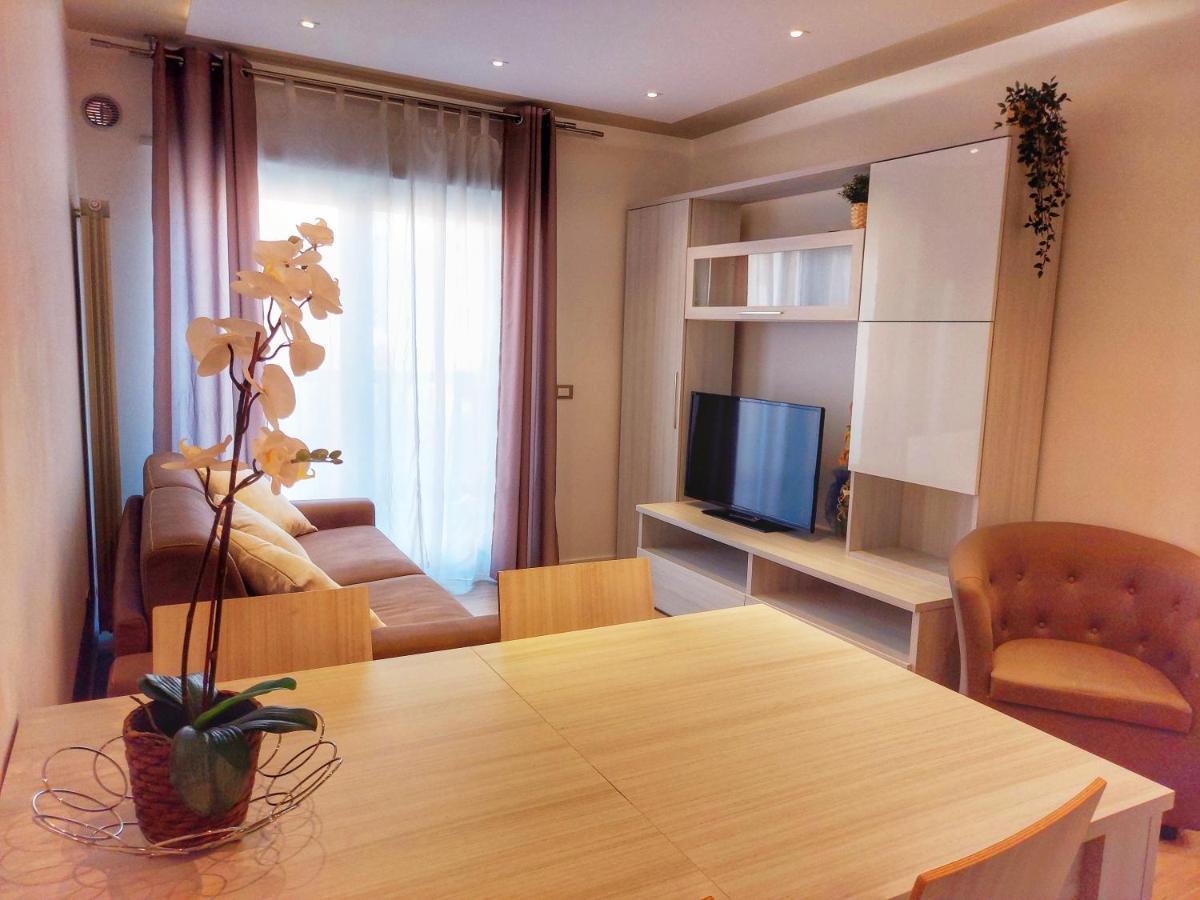 Апартаменти La Ginestra C&B House Кастель-ді-Сангро Екстер'єр фото