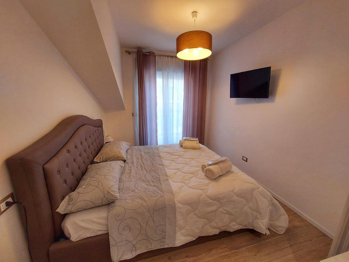 Апартаменти La Ginestra C&B House Кастель-ді-Сангро Екстер'єр фото